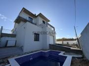 Moradia isolada, T4 com 4 suítes, piscina e garagem em...