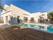 Moradia Isolada T4 +1 com Piscina e Vista Mar
