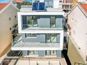 MORADIA ISOLADA T5+1 COM ROOFTOP E PISCINA EM FAMES