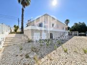 Moradia Isolada V3+2 com Piscina nas Sesimbra Caixas