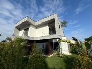 MORADIA ISOLADA V3 COM PISCINA E GARAGEM PRONTA A ENTRAR...