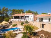 Moradia, Lagoa e Carvoeiro