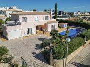 Moradia, Lagoa e Carvoeiro