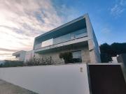 Moradia, Lomar e Arcos