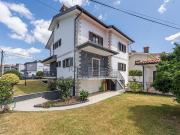 Moradia, Lomar e Arcos