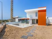 Moradia Luxuosa com Piscina e Elevador na Praia Porto...