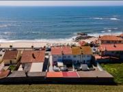 Moradia M3 +1 Frente Mar Praia de Vila Chã
