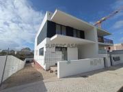 Moradia M4 de arquitetura moderna Figueira da Foz