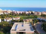 Moradia moderna em construção com vista para o mar na...