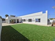 Moradia Moderna T3 + anexo T2, com vista mar e terreno...
