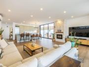 Moradia moderna T3 com piscina