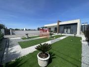 Moradia Moderna térrea como Nova