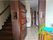 Moradia na Póvoa Ampla, luminosa e com excelente potencial!