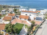 Moradia nica com Piscina, Vista Mar Frontal e Terreno de...
