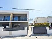 Moradia Nova com Piscina Pronta a escriturar