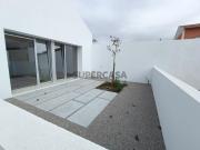 MORADIA NOVA EM FASE FINAL DE ACABAMENTOS