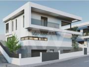 MORADIA NOVA EM ODIVELAS, T5 COM DUAS SUITES PISCINA E...