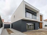 Moradia Nova Isolada T4 c/piscina Foros de Amora