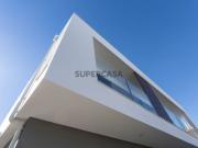 Moradia Nova T4 com Piscina Privada Conforto, Elegância...