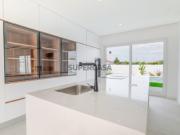 Moradia Nova T4 Cruz de Pau Seixal Piscina e Pérgola Moradia Nova T4 Cruz de Pau Seixal Piscina e Pérgola