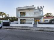 Moradia Nova T4 no coração da Aroeira