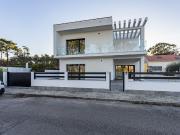 Moradia Nova T4 no coração da Aroeira