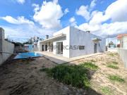 Moradia nova térrea isolada T4 piscina jardim Azeitão