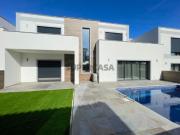 Moradia nova V3 nos Olhos d’Água Conforto, privacidade e...