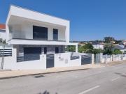 Moradia nova V4 isolada na Charneca da Caparica com...