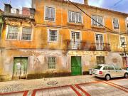 Moradia Icónica para Reabilitação no Coração da baixa de...