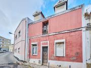 Moradia para reconstrução total em Campolide – Vila...