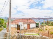Moradia para reconstruo com vista rio douro