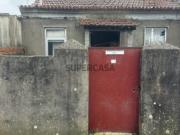 Moradia para recuperação em Salreu com acesso...