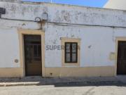 moradia para recuperar à venda na Fuzeta