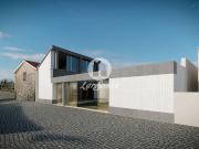 Moradia para restauro com Projecto Aprovado a 40m da...