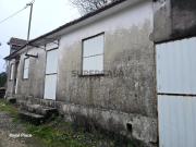 Moradia para restauro em Pigeiros