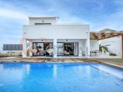 Moradia, Páteo, Albufeira e Olhos de Água