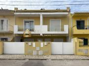 Moradia Recente T3 para ARRENDAR Quinta do Conde