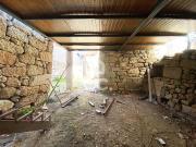 Moradia reconstruida T2 com quintal, Sátão