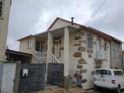 Moradia renovada com estúdio privativo