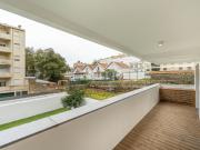 Moradia Renovada de Luxo na Foz, Porto
