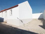 MORADIA RENOVADA T1+1 COM LOGRADOURO E ESTACIONAMENTO A...