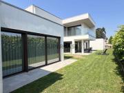 Moradia semi nova T5+1 em Santa Joana Aveiro