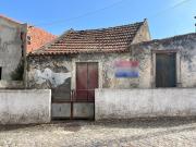 Moradia T0 à venda em Casais Brancos