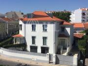 Moradia T10 com jardim e garagem na Parede, Cascais