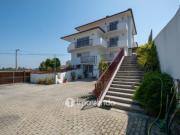 Moradia T10+, com terreno de 1.347 m2 e garagem, em São...