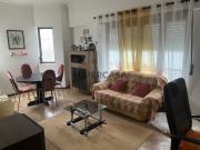 Moradia T10 de Gaveto para Recuperar na Charneca de Caparica