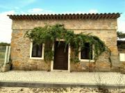 Moradia T1+1/ Terreno / Reguengo do Fétal / Batalha