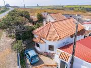 Moradia T1+2 Ericeira 14 Km, A Casa das Casas