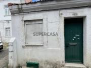 Moradia T1 para Reabilitação em Alcântara